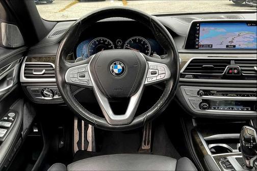 2018 BMW 750 i xDrive