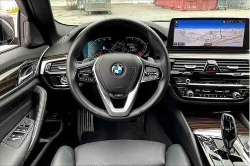 2023 BMW 530 i xDrive