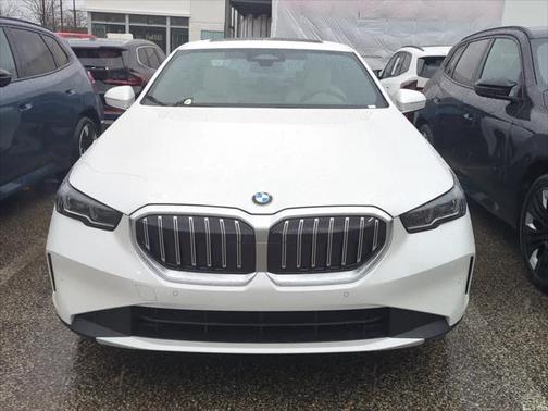 2025 BMW 530 i xDrive