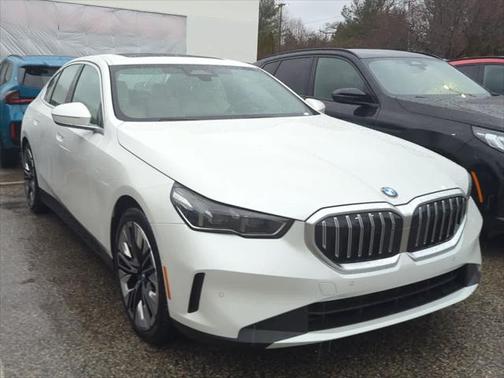 2025 BMW 530 i xDrive