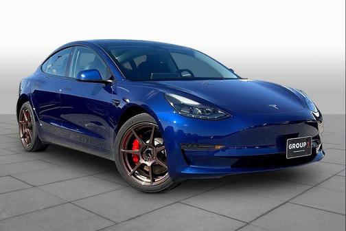 Deep Blue Metallic 2023 Tesla Model 3 Performance