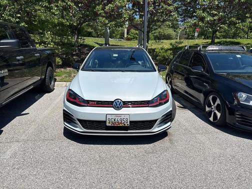 White 2021 Volkswagen Golf GTI 2.0T SE DSG