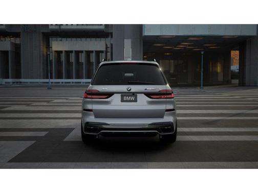 2026 BMW X7 M60i