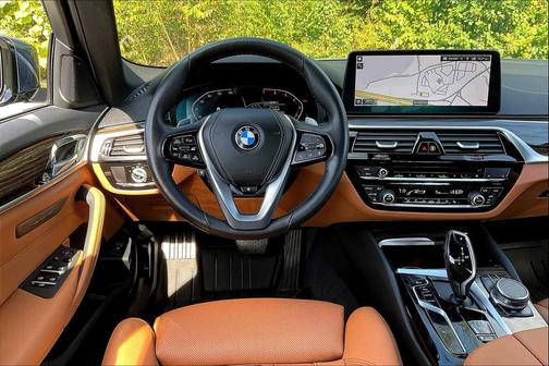 2023 BMW 530 i xDrive