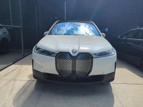 2025 BMW iX xDrive50
