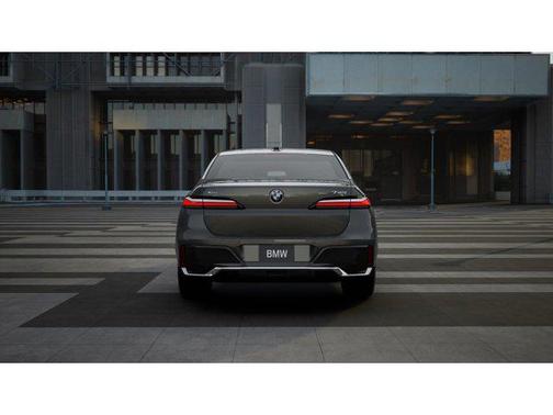 2026 BMW 740 i xDrive
