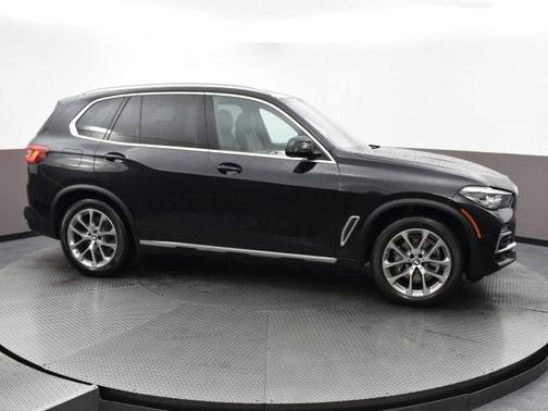 Photo 3 of 37 of 2020 BMW X5 xDrive40i