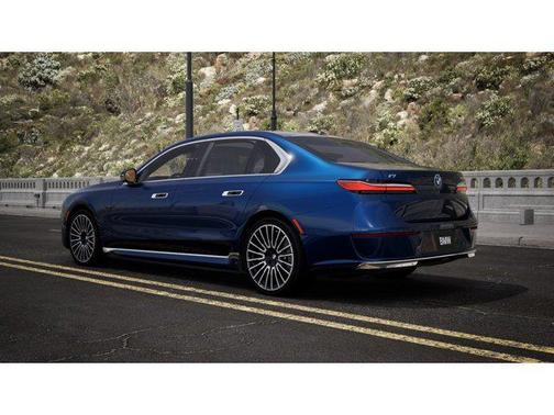 Tanzanite Blue II Metallic 2026 BMW i7 eDrive50