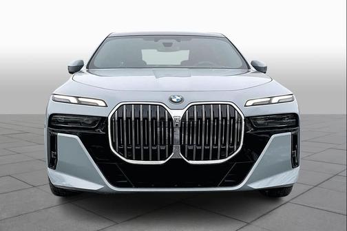 2023 BMW 740 i