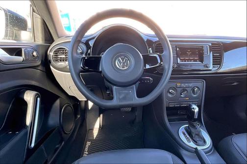 2016 Volkswagen Beetle 1.8T Wolfsburg Edition w/PZEV