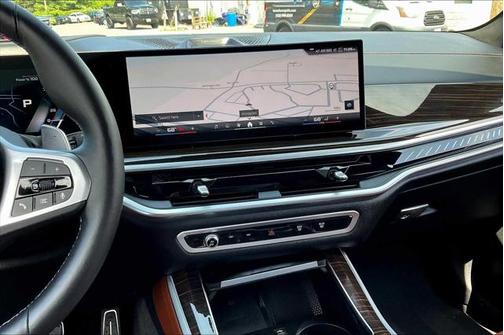 2024 BMW X5 M60i