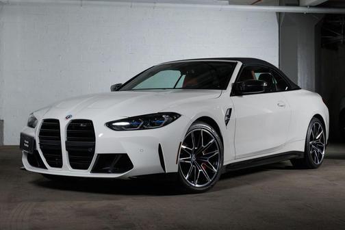 Alpine White 2023 BMW M4 Competition xDrive