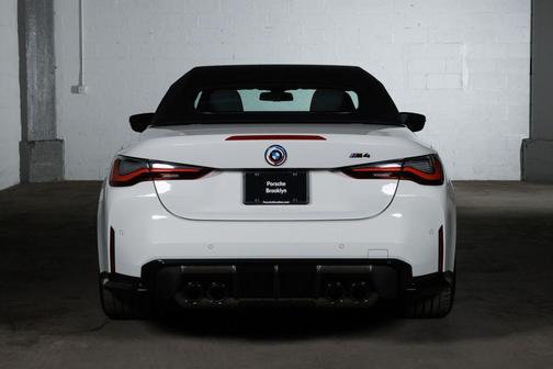 Alpine White 2023 BMW M4 Competition xDrive