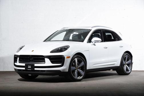 2025 Porsche Macan Base