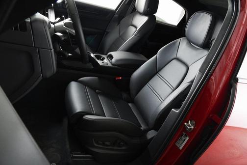 2026 Porsche Cayenne GTS