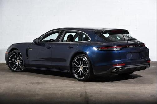 2022 Porsche Panamera E-Hybrid Sport Turismo 4