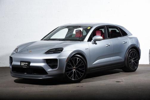 2025 Porsche Macan 4S