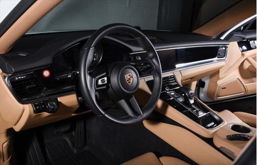2023 Porsche Panamera 4