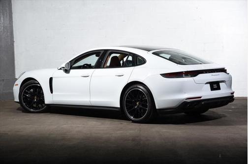 2023 Porsche Panamera 4