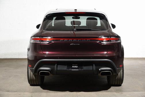 2025 Porsche Macan Base