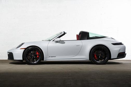 2026 Porsche 911 Targa 4 GTS