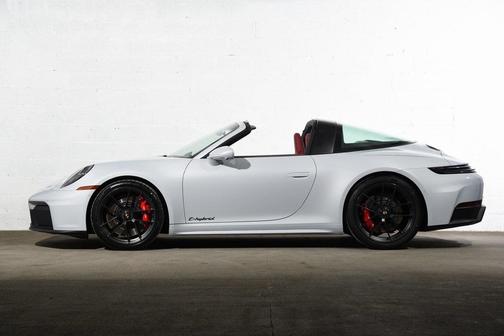 2026 Porsche 911 Targa 4 GTS
