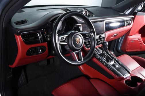2021 Porsche Macan S