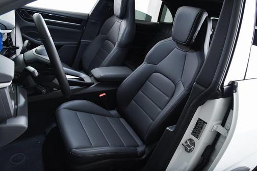 2025 Porsche Macan 4S