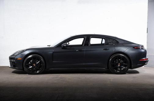 2024 Porsche Panamera 4