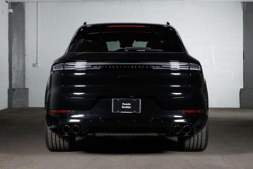 Chromite Black Metallic 2026 Porsche Cayenne GTS