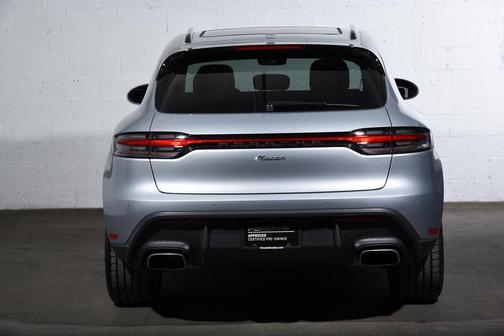 2025 Porsche Macan Base