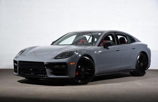 2026 Porsche Panamera GTS