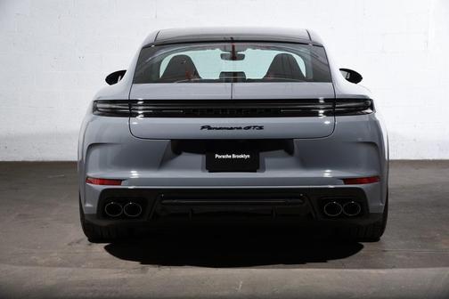 2026 Porsche Panamera GTS