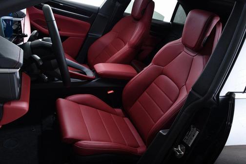 2025 Porsche Macan 4S