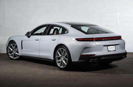 2026 Porsche Panamera 
