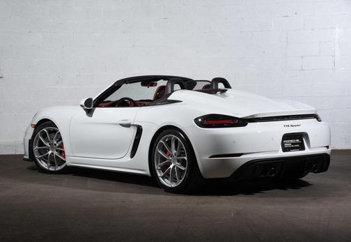 2022 Porsche 718 Spyder Base