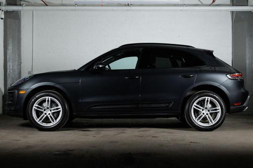Volcano Grey Metallic 2026 Porsche Macan Macan