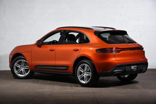 2025 Porsche Macan 