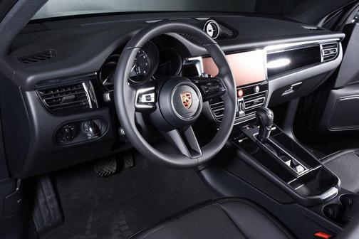 2026 Porsche Macan 