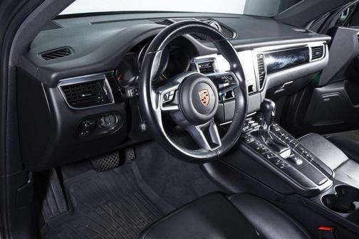 2018 Porsche Macan Base