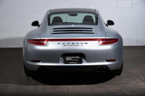 2014 Porsche 911 Carrera 4