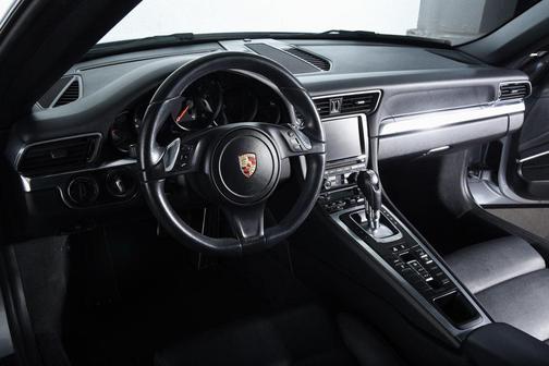 2014 Porsche 911 Carrera 4