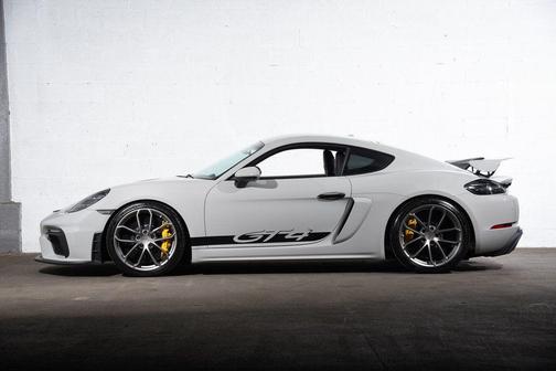Chalk 2022 Porsche 718 Cayman GT4