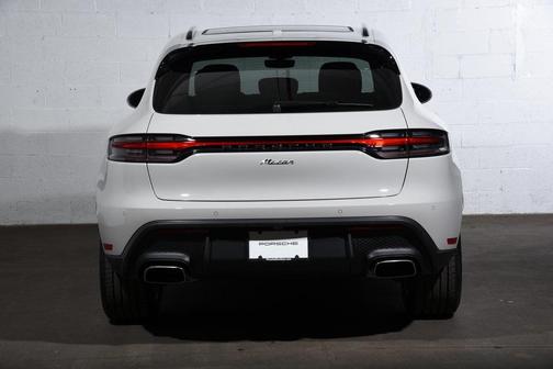 2026 Porsche Macan 
