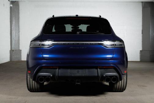 Gentian Blue Metallic 2024 Porsche Macan Macan GTS
