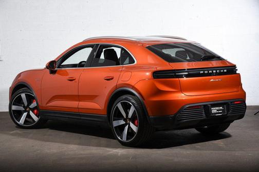 2025 Porsche Macan 4S