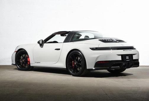 2026 Porsche 911 Targa 4 GTS