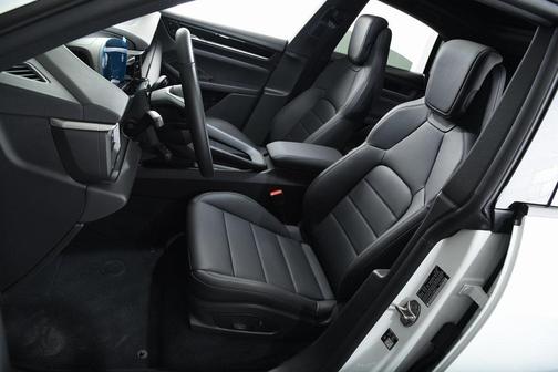 2026 Porsche Macan 4