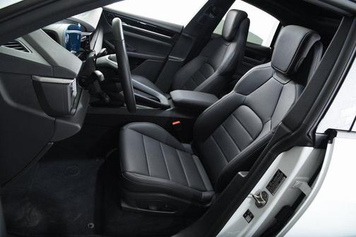 2026 Porsche Macan 4