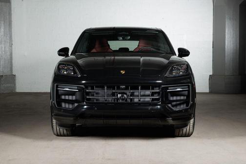 Chromite Black Metallic 2026 Porsche Cayenne GTS